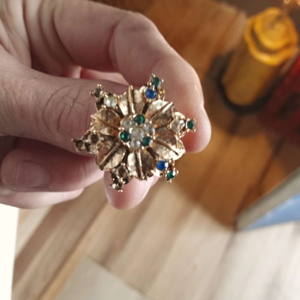 1950s vintage gold flower ring
